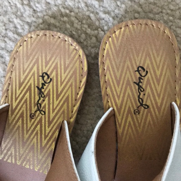 Qupid white wrap sandals - Picture 4 of 4